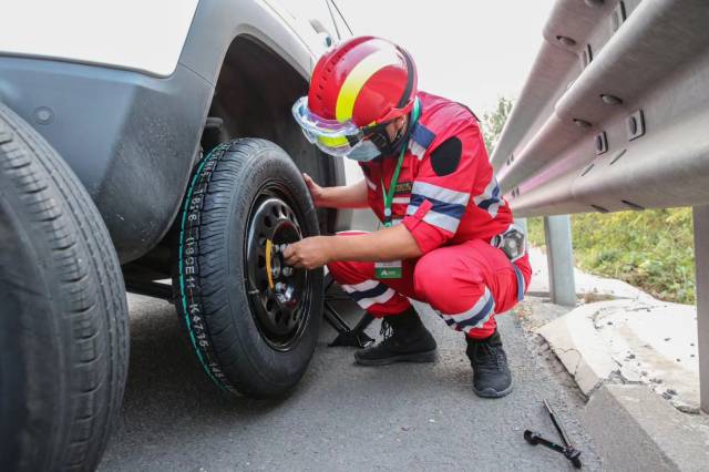 高速公路臨沂段免費通行200.7萬車次