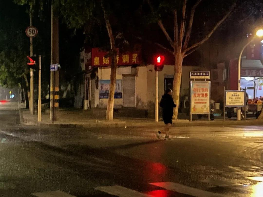 凌晨時分的臨沂，我看到了不一樣的生活