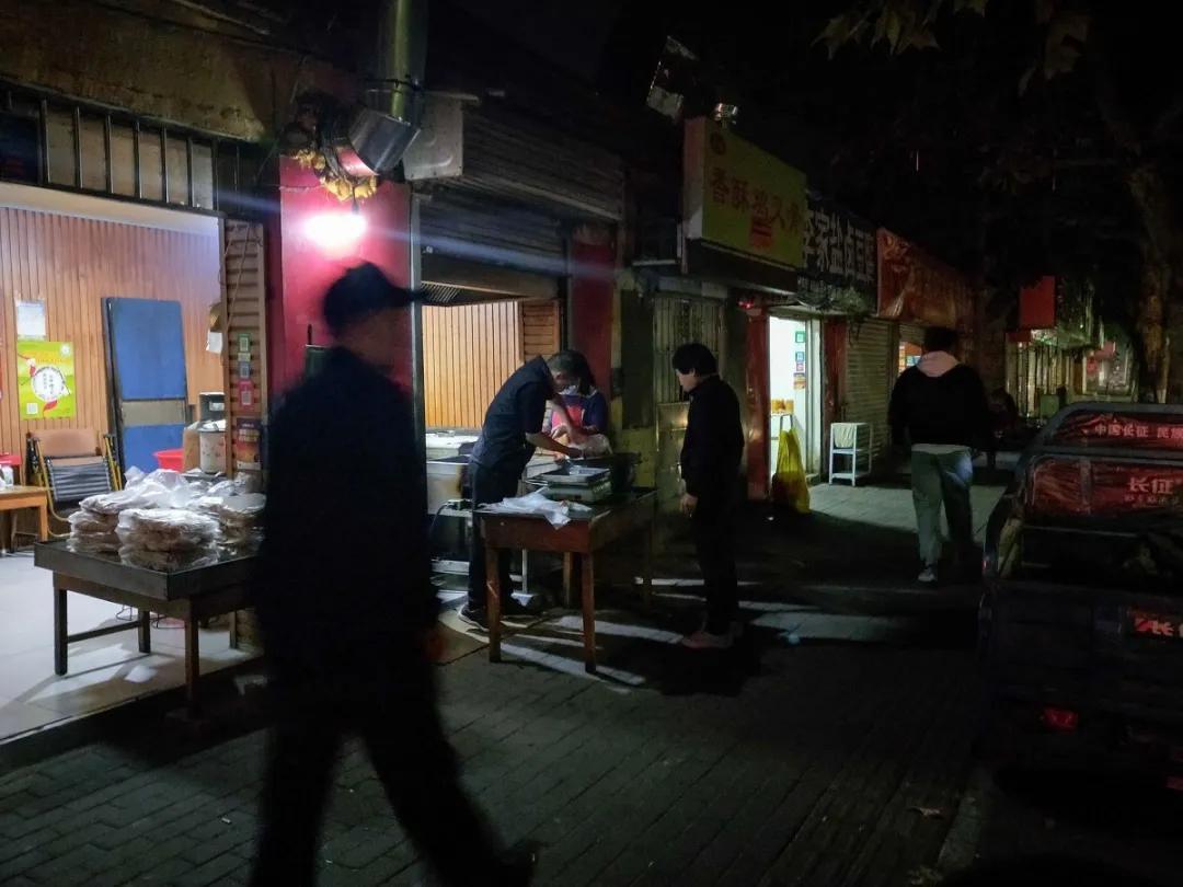 凌晨時分的臨沂，我看到了不一樣的生活