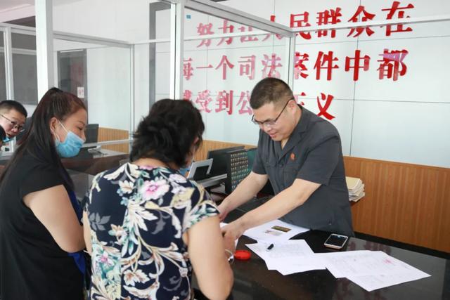 強(qiáng)制執(zhí)行！臨沂某公司欠58名農(nóng)民工29萬(wàn)元被追回