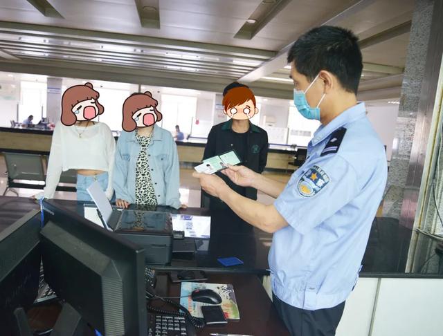 臨沂倆00后女孩坐車(chē)頂“兜風(fēng)”?。∝M能拿生命當(dāng)兒戲