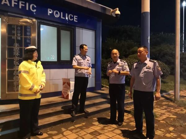 異地用警，交叉執(zhí)法！臨沂公安交警重拳整治貨運(yùn)車輛交通違法