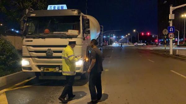 異地用警，交叉執(zhí)法！臨沂公安交警重拳整治貨運(yùn)車輛交通違法