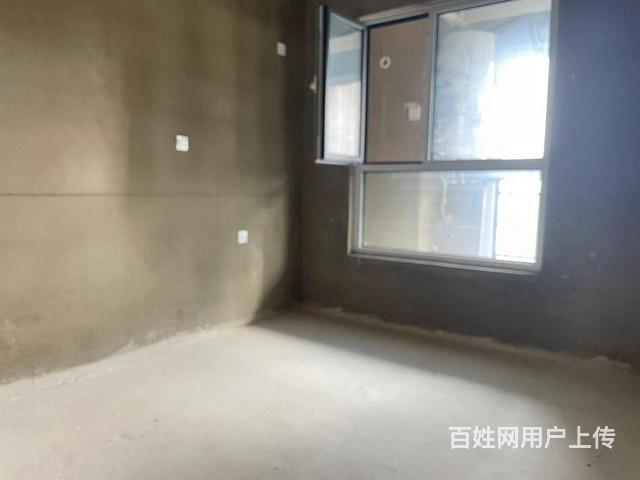 急 售！致遠翡翠湖，好樓層，戶型好，價格可談。