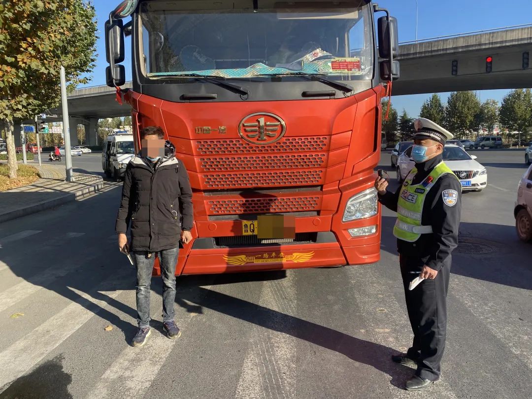 重拳出擊，整治大貨車交通違法“頑疾”！