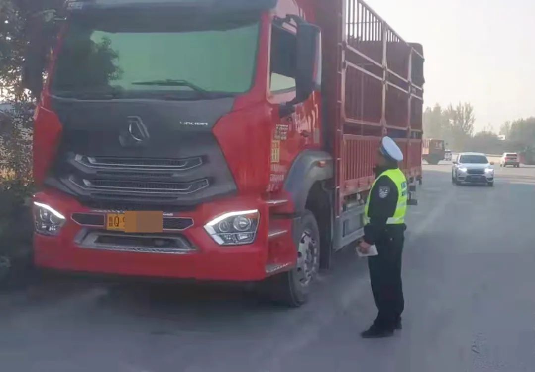 重拳出擊，整治大貨車交通違法“頑疾”！