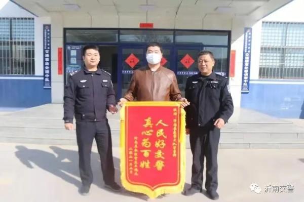 案中案！臨沂一車(chē)輛肇事后逃逸，駕駛?cè)司故歉`賊