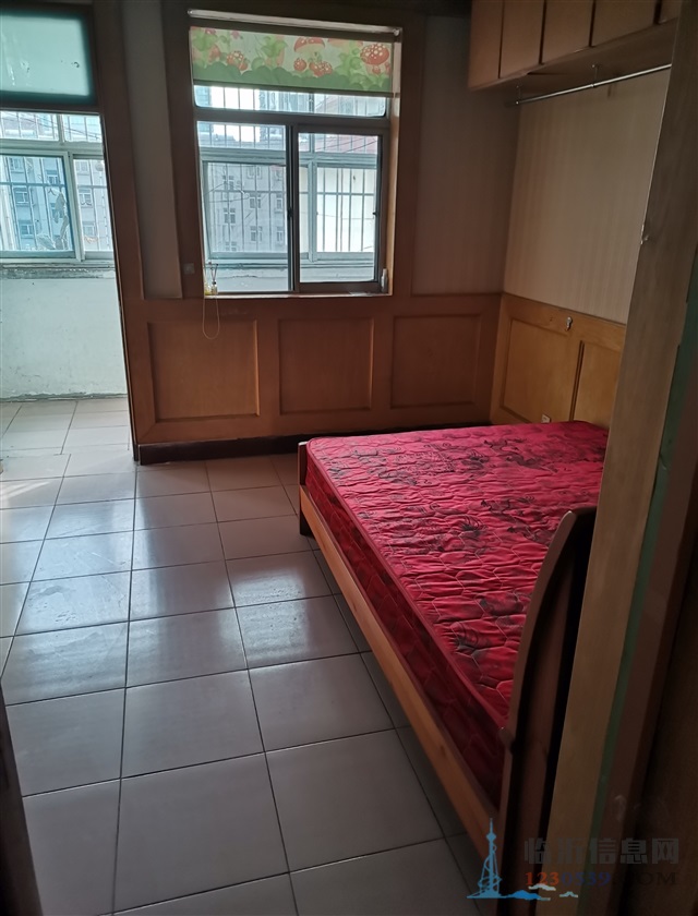 青龍河小區(qū)房屋一套出租