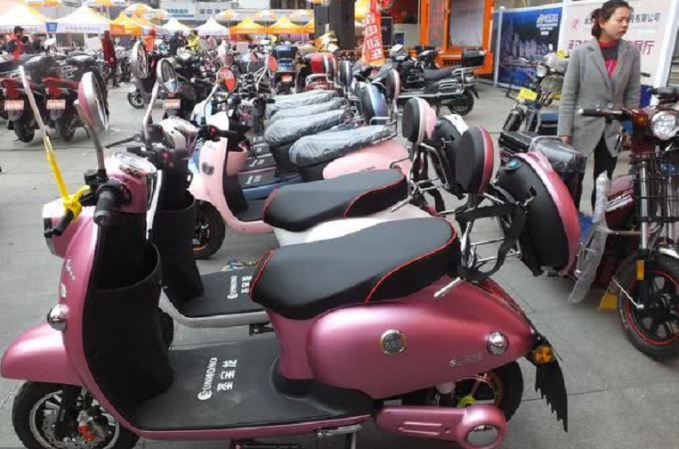 電動車“以舊換新”到底有沒有套路？行內(nèi)人說了實話：貓膩有點多