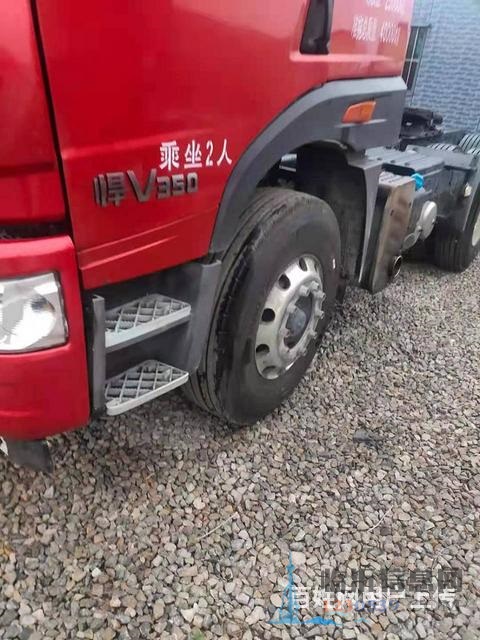 出售二手解放悍V牽引車(chē)，350馬力，錫柴發(fā)動(dòng)機(jī)，