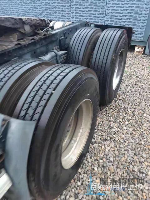 出售二手解放悍V牽引車(chē)，350馬力，錫柴發(fā)動(dòng)機(jī)，