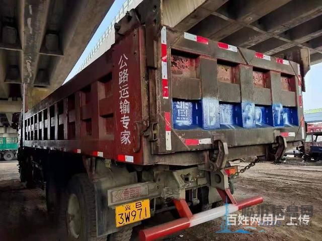轉(zhuǎn)讓17年國五排放歐曼前四后八，375馬力大箱8米