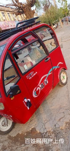 海寶三開門電動車