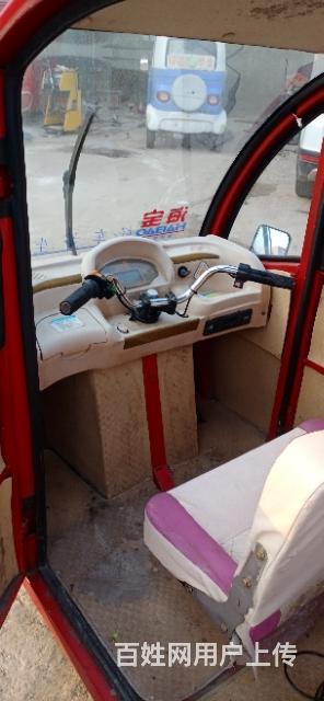 海寶三開門電動車