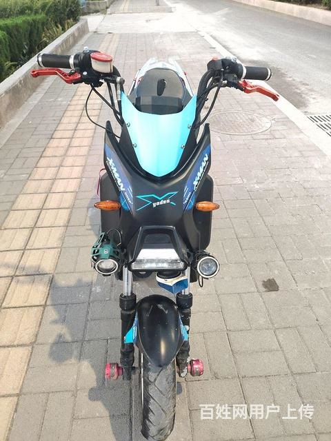 雅迪戰(zhàn)警電動車（9.5成新