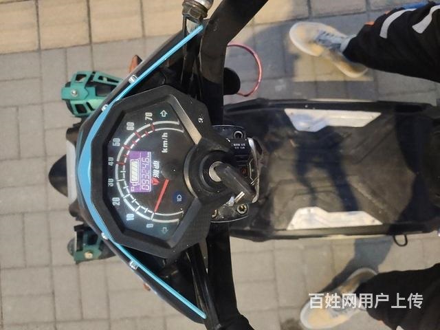雅迪戰(zhàn)警電動車（9.5成新
