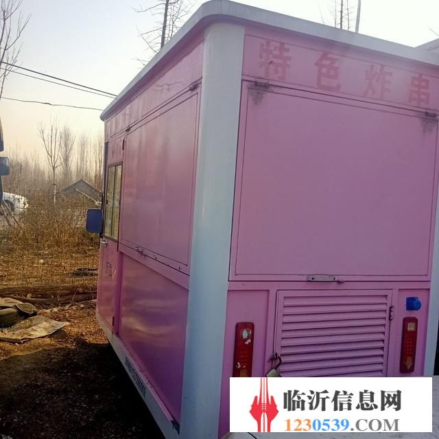 18年移動(dòng)餐車