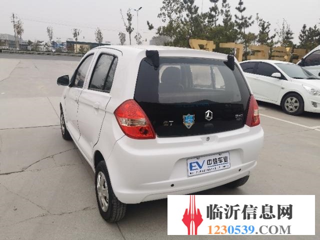 極品雷丁電動(dòng)轎車，