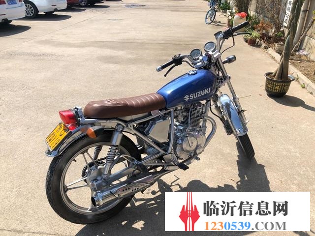 出售自己改裝復(fù)古車，鈴木發(fā)動(dòng)機(jī)，超級(jí)拉風(fēng)