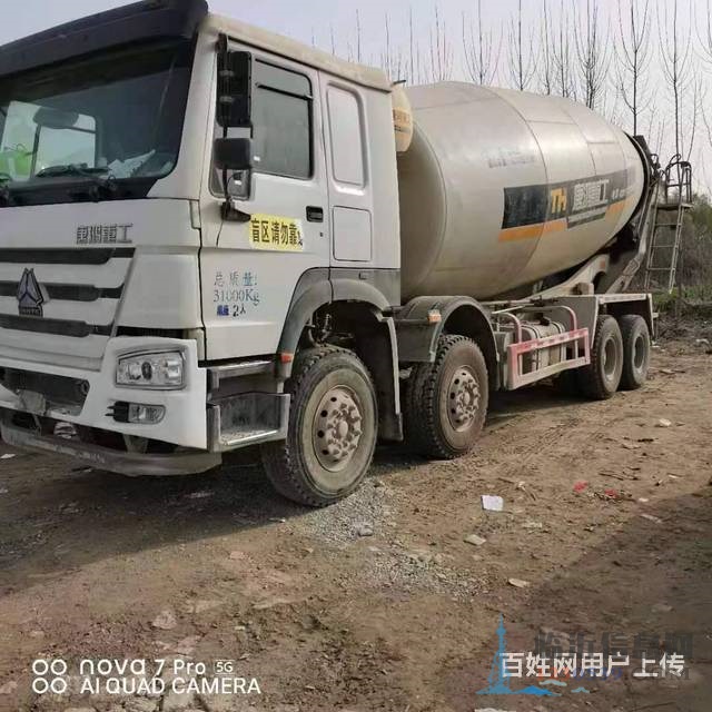大20方二手豪沃?jǐn)嚢柢?chē) 國(guó)五 前四后八 380馬力