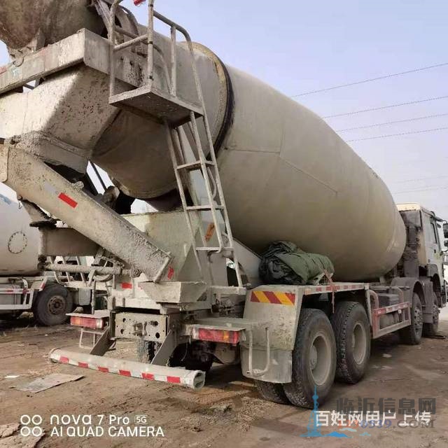 大20方二手豪沃?jǐn)嚢柢?chē) 國(guó)五 前四后八 380馬力
