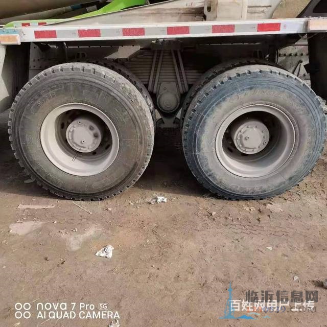 大20方二手豪沃?jǐn)嚢柢?chē) 國(guó)五 前四后八 380馬力