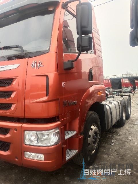 精品19年6月天V460雙驅(qū)車頭