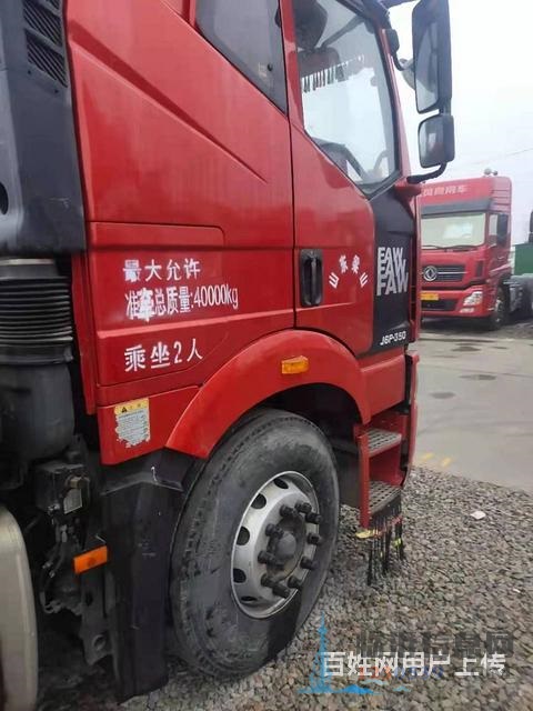 出售二手解放牽引車，錫柴發(fā)動(dòng)機(jī)，350馬力，國(guó)五，