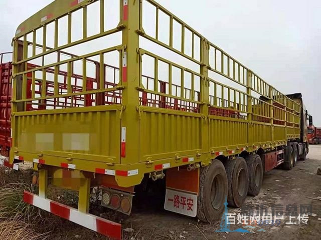國(guó)五牽引車(chē)東風(fēng)天龍帶13米高底欄板520馬力