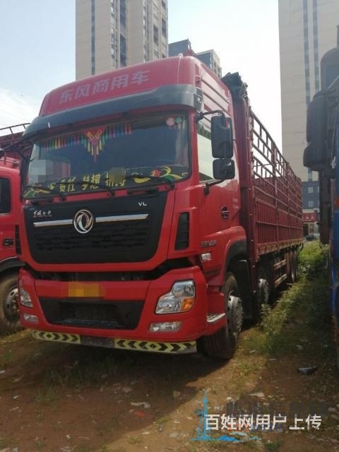 9.6米東風(fēng)天龍前四后八高欄車