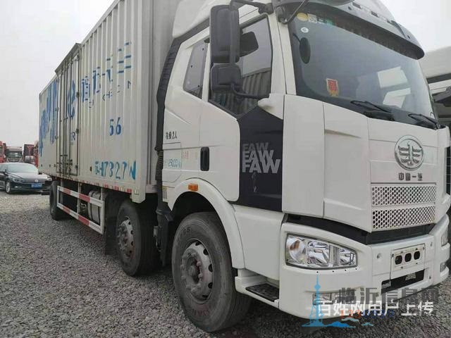 前四后四二手解放9.6米箱貨車 280馬力 國(guó)五
