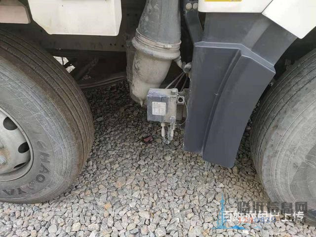 前四后四二手解放9.6米箱貨車 280馬力 國(guó)五