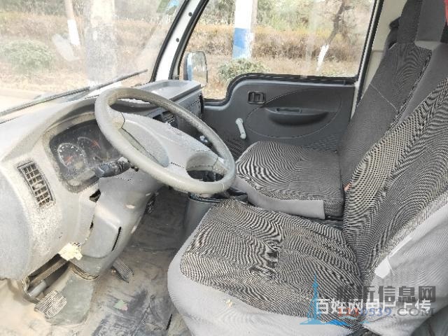15年6月躍進小福星汽油箱貨