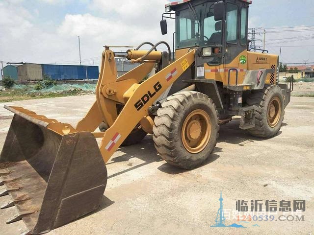 2015年的臨工933加長(zhǎng)臂裝載機(jī)低價(jià)急售