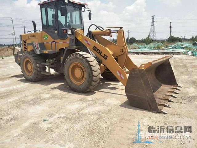 2015年的臨工933加長(zhǎng)臂裝載機(jī)低價(jià)急售