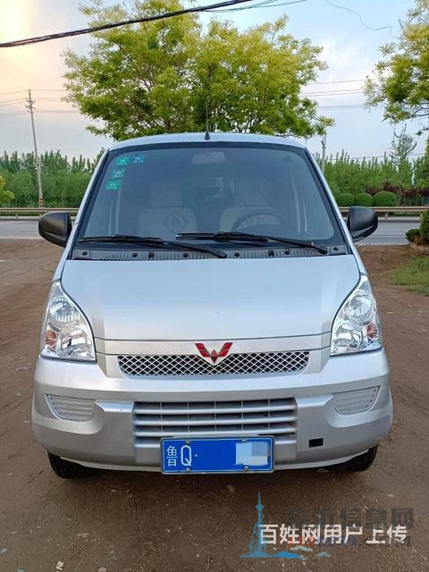 2011年五菱榮光精品車況低價(jià)出售11500包過(guò)戶