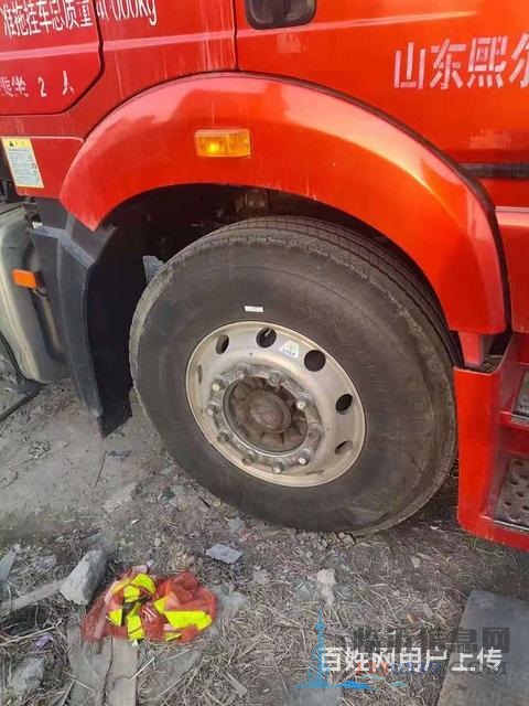 出售二手解放牽引車 420馬力，國五，雙驅(qū)輕量化，