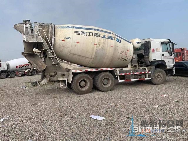 售16年二手豪沃大12方攪拌車340馬力后八輪國(guó)四