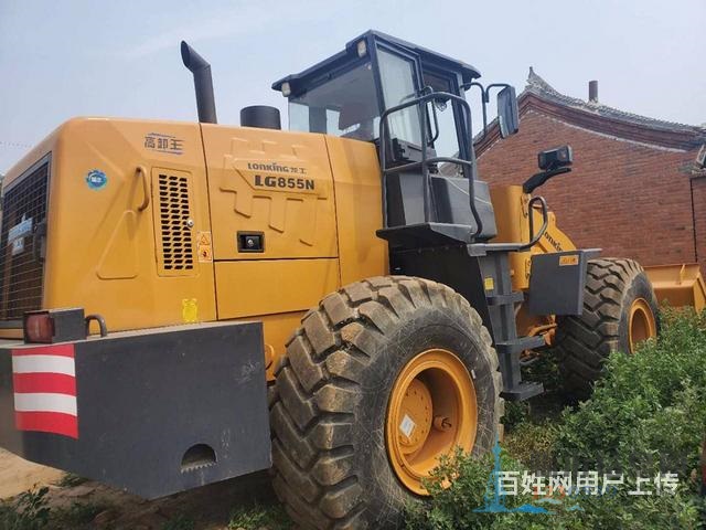 兩臺九成新50鏟車裝載機(jī)個人沙場