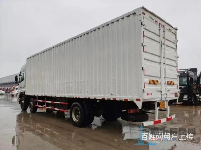 多臺9.6米東風(fēng)天龍廂式貨車價低急轉(zhuǎn)