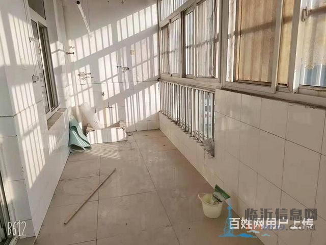 免 稅，真實圖片，低樓層大三室，好采光，雙氣入戶，怡情園