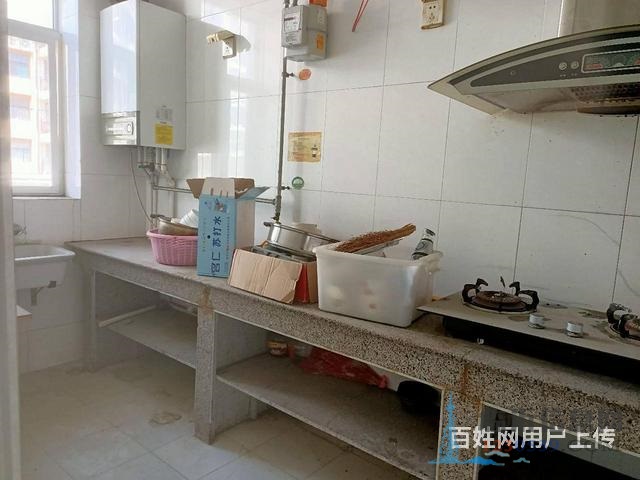 免 稅，四室送車庫，送小院，南北通透雙衛(wèi)，花園位置，盛世嘉園