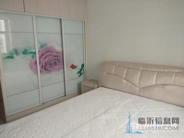 盛世陽(yáng)光 市政供暖 帶車庫(kù) 免 稅 三室 好樓層