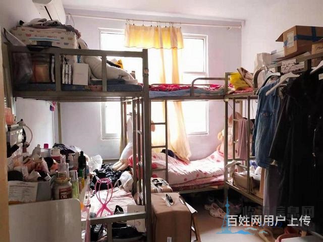 家屬院，與一墻之隔，上學(xué)方便 出行方便 周邊配套設(shè)施