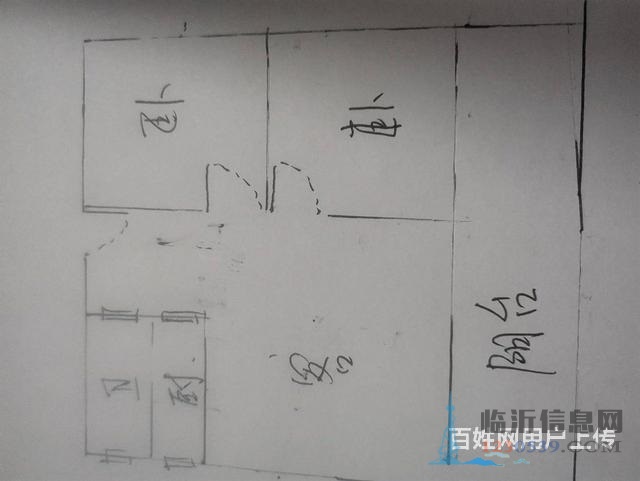 家屬院，與一墻之隔，上學(xué)方便 出行方便 周邊配套設(shè)施