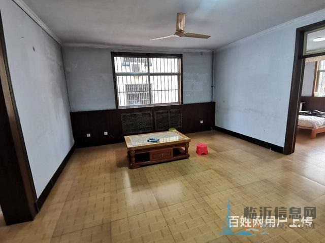 后園馨園A區(qū)！三小十二中！大三室！好樓層大產(chǎn)權(quán)！雙氣！誠(chéng)意售