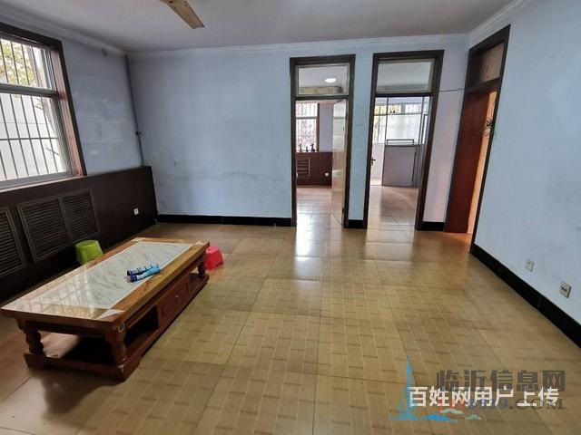 后園馨園A區(qū)！三小十二中！大三室！好樓層大產(chǎn)權(quán)！雙氣！誠(chéng)意售