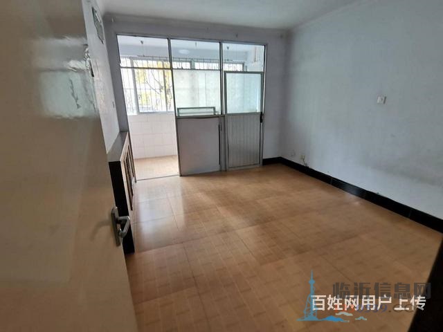 后園馨園A區(qū)！三小十二中！大三室！好樓層大產(chǎn)權(quán)！雙氣！誠(chéng)意售