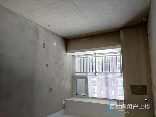 蘭山區(qū) 3室2廳2衛(wèi) 125.0平米 230.00萬元