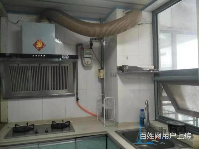 錦園大廈 一室精裝帶大平臺(tái) 急售證過(guò)二九年沂州實(shí)驗(yàn)